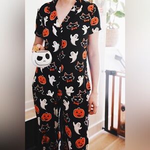 Vintage Halloween-Themed Pajamas - Black and Orange